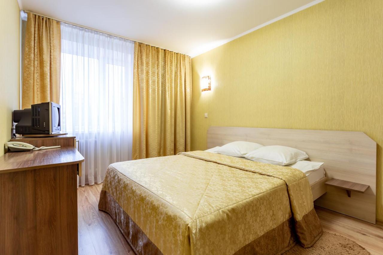 Nadzeya Hotel Гомель Экстерьер фото