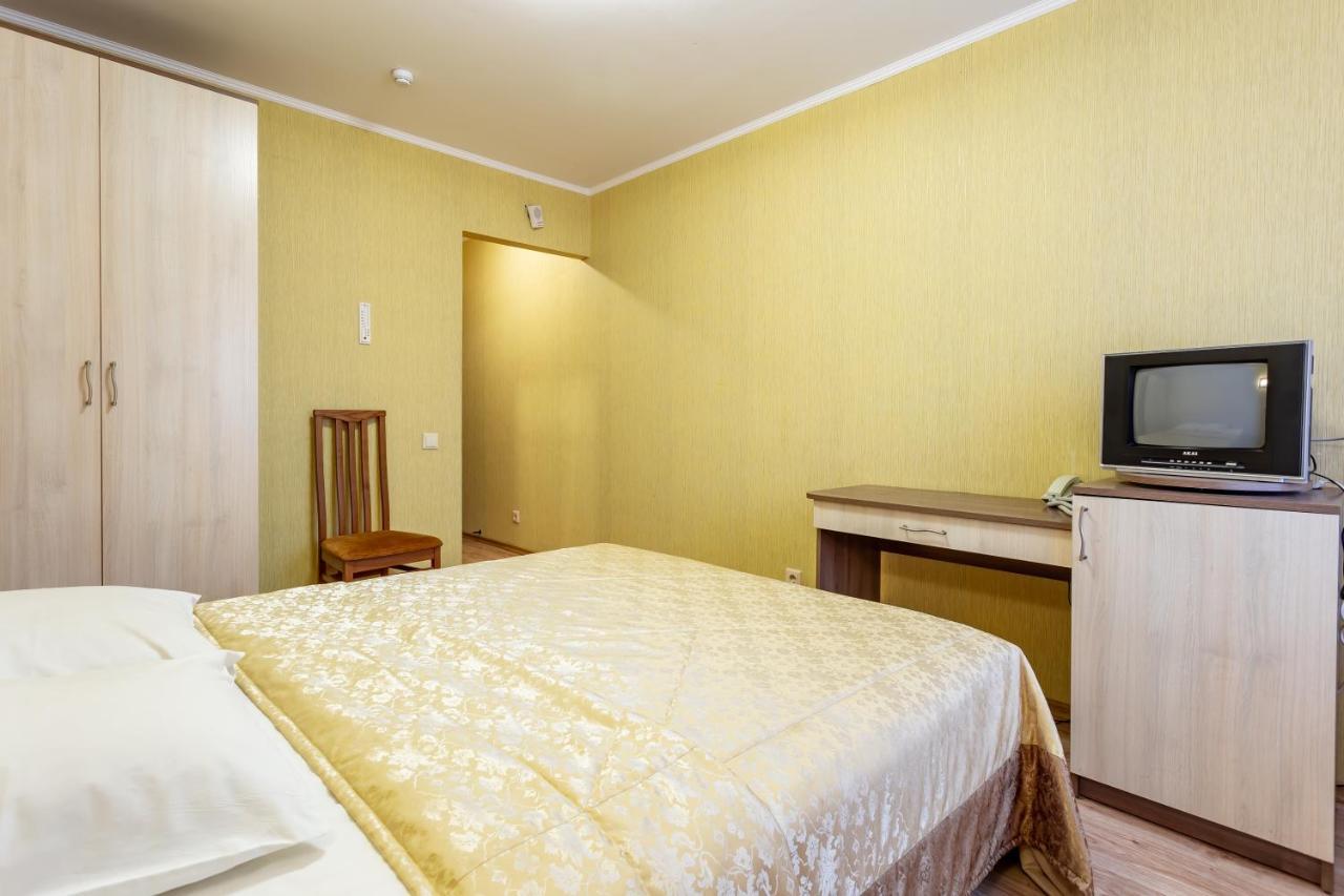 Nadzeya Hotel Гомель Экстерьер фото